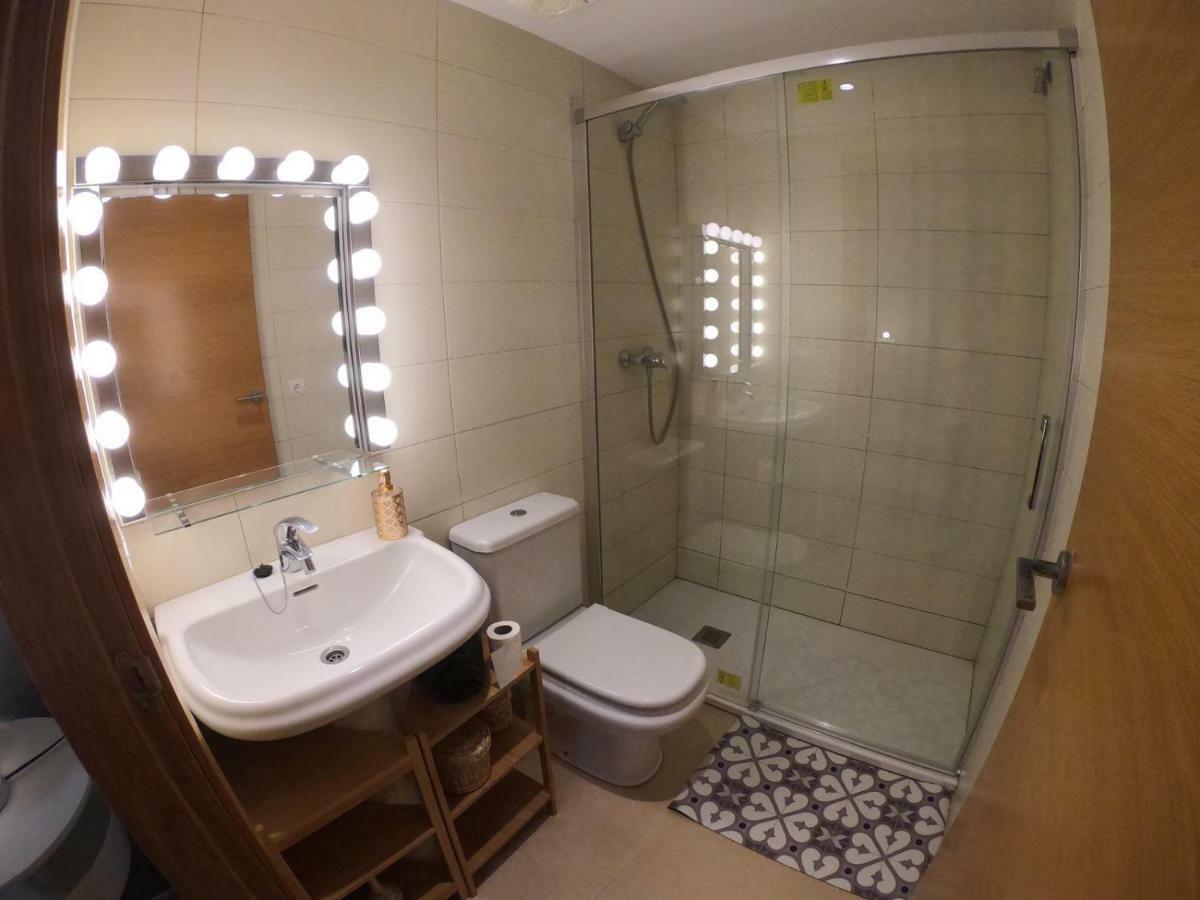 Apartamento A Primera Linea De Mar En Platja D'Aro Ngoại thất bức ảnh