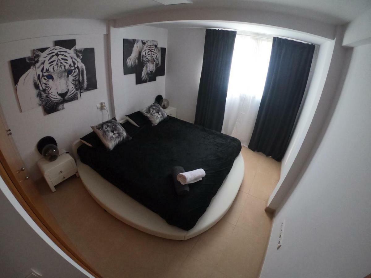 Apartamento A Primera Linea De Mar En Platja D'Aro Ngoại thất bức ảnh